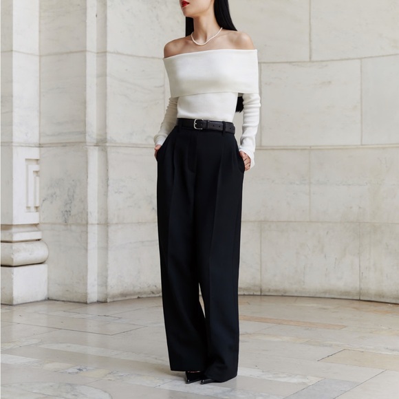 Aritzia Pants - Aritzia Black Wide-Leg Trousers